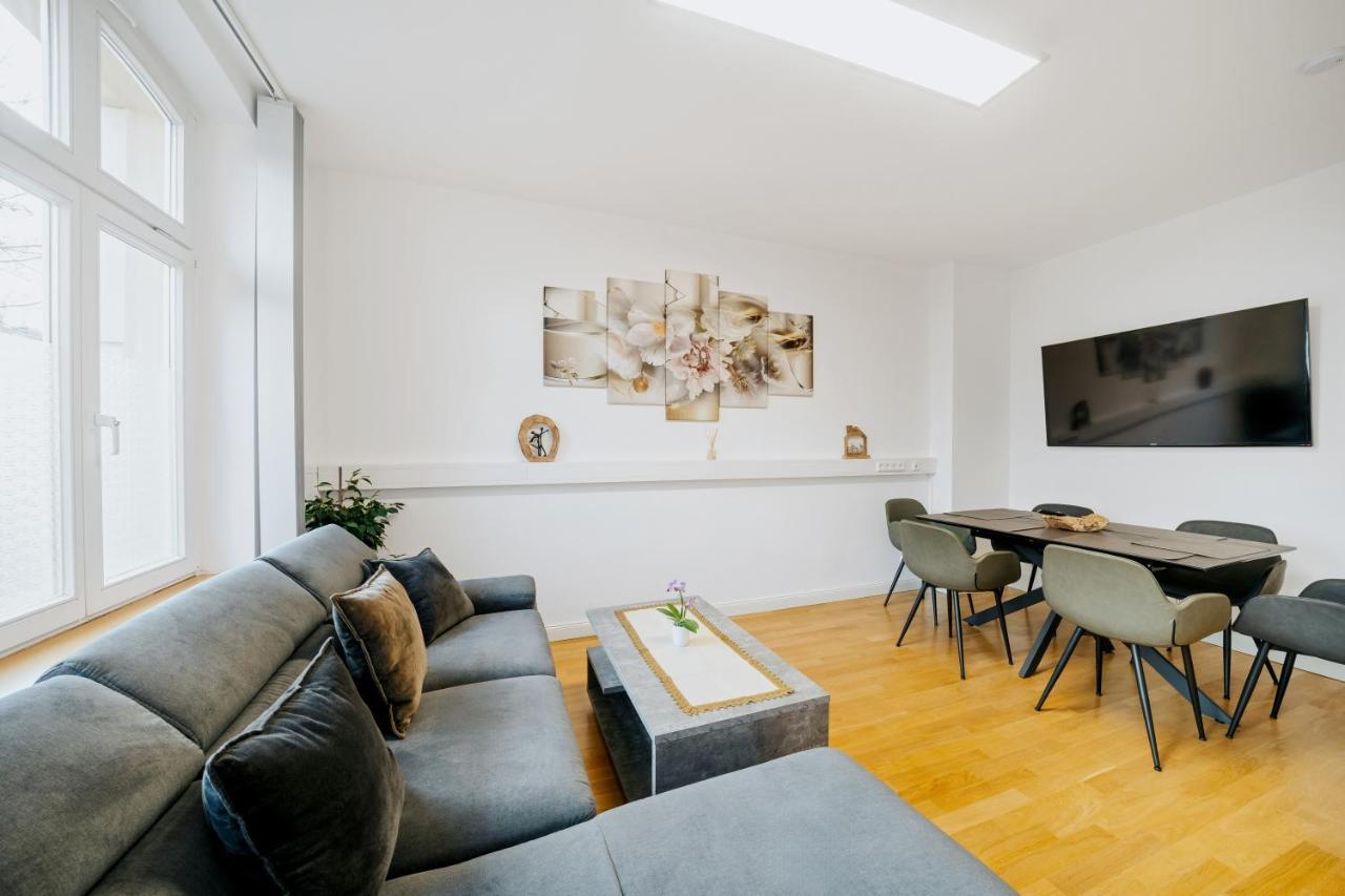 Blissplace 3 Zi Premium Apartment Nahe Getec Arena Mit Kingsize Betten Und Balkon Magdeburg Exterior foto