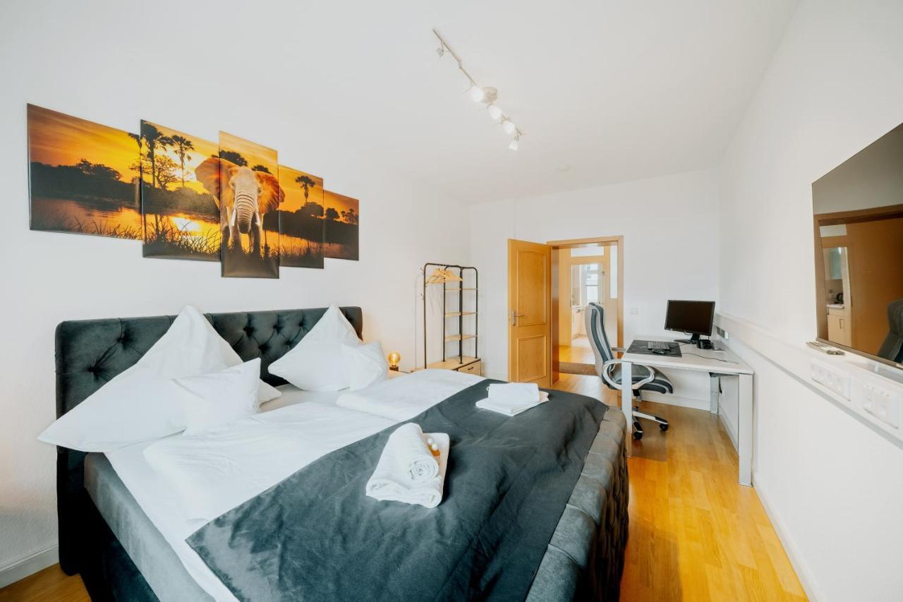 Blissplace 3 Zi Premium Apartment Nahe Getec Arena Mit Kingsize Betten Und Balkon Magdeburg Exterior foto