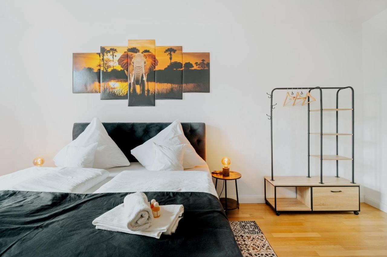 Blissplace 3 Zi Premium Apartment Nahe Getec Arena Mit Kingsize Betten Und Balkon Magdeburg Exterior foto